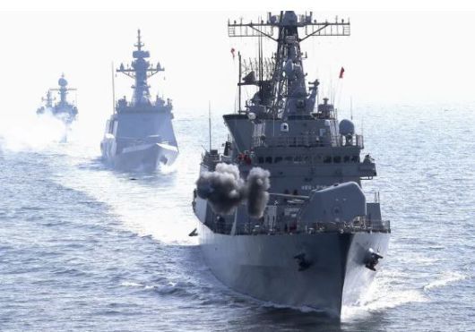 2023년 3월 21일 서해상에서 실시한 해군2함대 해상기동훈련에서 을지문덕함, 서울함, 공주함, 박동혁함이 제2연평해전 교전 시각인 오전 10시 25분경에 맞춰 함포사격을 하고 있다. [사진=해군 제공] 2025.06.14 gomsi@newspim.com