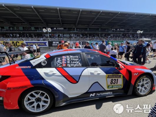 [뉘르부르크링(독일)=뉴스핌] 조수빈 기자 = 그리드워크에서 전시되어 있는 현대차 미국팀 엘란트라 N TCR. [사진=조수빈 기자] 2025.06.22 beans@newspim.com