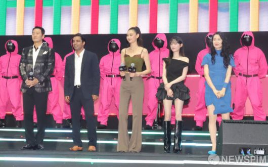 [서울=뉴스핌] 양윤모 기자 =넷플릭스 시리즈 ‘오징어 게임 시즌 3' 공개를 기념한 피날레 이벤트가 28일 저녁 서울광장 특설무대에서 열렸다.  행사에는 황동혁 감독,이병헌,이정재,임시완, 강하늘, 위하준, 박규영, 이진욱, 박성훈, 양동근, 강애심, 조유리, 채국희, 이다윗, 노재원, 전석호, 최승현, 이서환, 원지안, 김법래, 김시은 배우가 참석했다.그리고 박해수, 정호연, 김주령, 아누팜 트리파티, 이유미가 팬 이벤트에 참석했다.2025.06.28 yym58@newspim.com