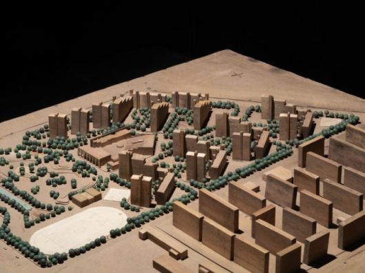 [서울=뉴스핌] 이지은 기자 = 조성룡의 아시아선수촌아파트 모형, 1985 [사진=국립현대미술관] 2025.06.30 alice09@newspim.com