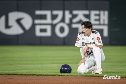 [서울=뉴스핌] 롯데의 고승민이 지난 6월 27일 사직 kt와의 경기에서 5회 2루 도루에 성공했다. [사진 = 롯데] 2025.06.27 wcn05002@newspim.com