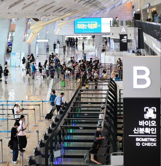 김포공항 국내선 출발장 신분확인대 전경. [자료=한국공항공사]