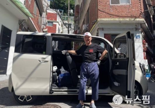 박용만 전 두산그룹 회장이 자신의 승용차 '레이'에서 촬영한 사진 [사진=박용만 페이스북]