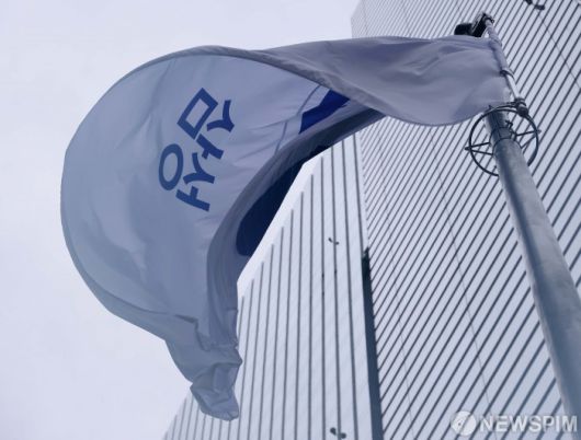 서울 서초구 삼성전자 서초사옥의 사기가 휘날리고 있다. [사진=뉴스핌DB]