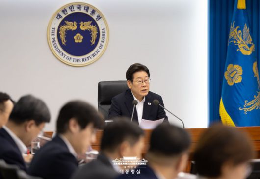 이재명 대통령이 17일 서울 용산 대통령실에서 제4회 수석·보좌관회의를 주재하고 있다. [사진=대통령실] 2025.07.17 photo@newspim.com