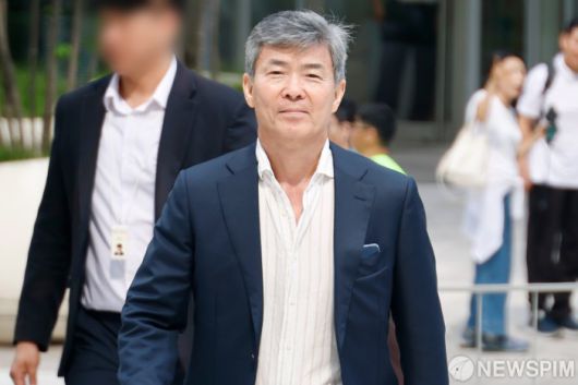 김건희 여사의 최측근으로, 변호사법 위반 혐의를 받는 이종호 전 블랙펄인베스트먼트 대표가 오는 5일 구속 기로에 선다. 사진은 이 전 대표가 지난달 30일 오전 서울 종로구 KT광화문빌딩 웨스트에 마련된 김건희 특검 사무실로 3차 소환 조사를 받기 위해 출석하는 모습. [사진=뉴스핌 DB]