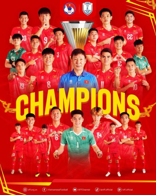 [서울=뉴스핌] 장환수 스포츠전문기자= 아세안축구연맹(AFF) U-23 챔피언십에서 우승한 베트남 김상식호. [사진=베트남축구협회] 2025.08.04 zangpabo@newspim.com