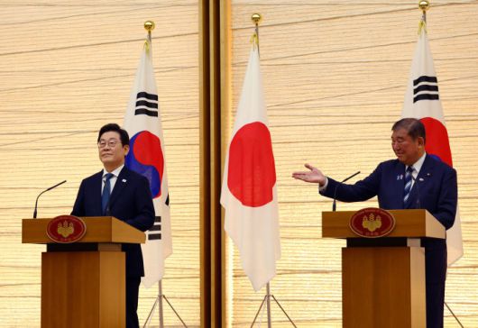 [도쿄 로이터=뉴스핌] 이재명 대통령과 이시바 시게루 일본 총리가 23일 일본 도쿄 총리 관저에서 한일정상회담 공동언론발표를 하고 있다. 2025.08.23 photo@newspim.com