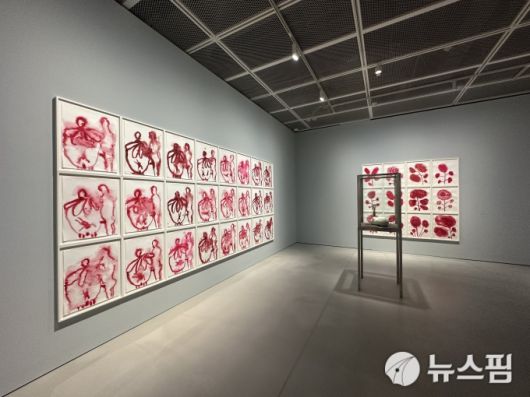 [서울=뉴스핌] 이지은 기자 = '루이즈 부르주아: 덧없고 영원한' 전시전경. 2025.08.27 alice09@newspim.com