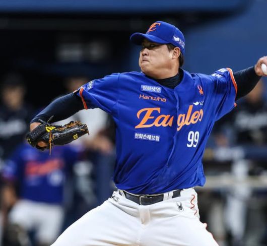 [서울=뉴스핌] 한화의 선발 류현진이 지난 26일 고척 키움전에 등판해 역투하고 있따. [사진 = 한화] 2025.08.26 wcn05002@newspim.com