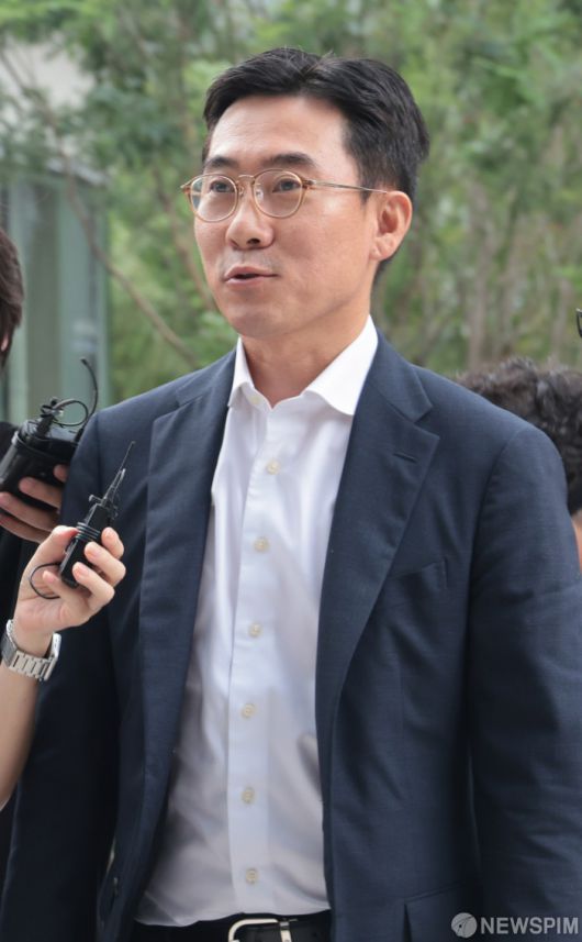 사진은 조 대표가 지난 20일 오전 서울 종로구 KT광화문빌딩 웨스트에 마련된 김건희 특검 사무실에 출석하는 모습. [사진=뉴스핌DB]