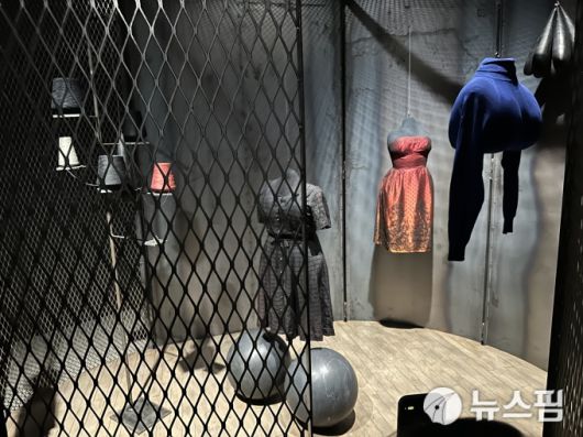 [서울=뉴스핌] 이지은 기자 = 루이즈 부르주아의 대표작 '밀실'.  2025.08.27 alice09@newspim.com