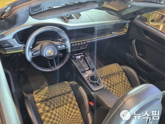 [서울=뉴스핌] 김승현 기자 = 포르쉐코리아가 공개한 '신형 911 스피릿 70' 2025.08.27 kimsh@newspim.com