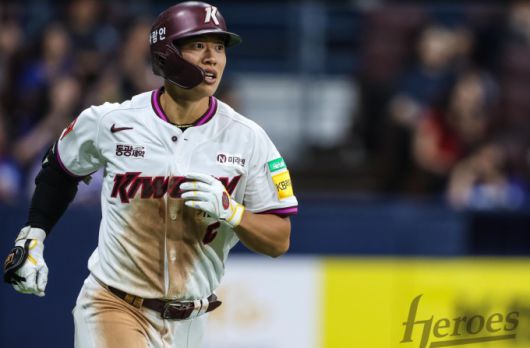 [서울=뉴스핌] 키움의 송성문이 지난 6월 29일 고척 삼성전에서 홈런을 기록한 뒤 달리고 있다. [사진 = 키움] 2025.06.29 wcn05002@newspim.com