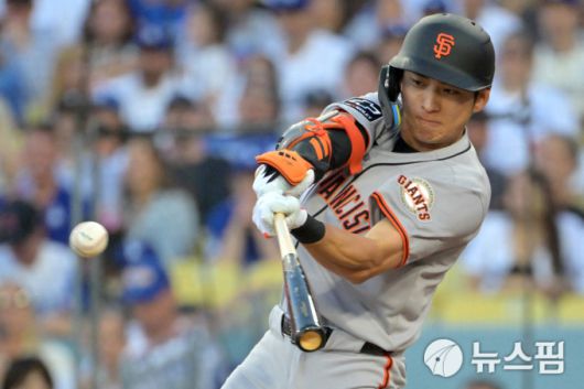 [캘리포니아 로이터=뉴스핌] 샌프란시스코의 이정후가 지난 21일 LA 다저스와의 경기에서 1회 안타를 뽑아냈다. 2025.09.21 wcn05002@newspim.com