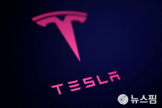 테슬라 로고.[사진=로이터 뉴스핌]2025.10.08 mj72284@newspim.com