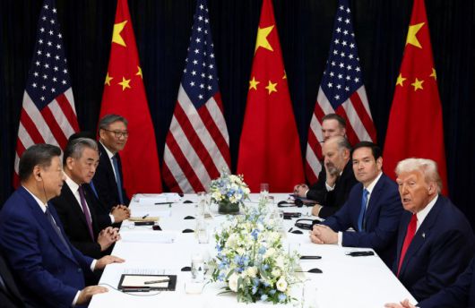 [부산 로이터=뉴스핌] 도널드 트럼프 미국 대통령이 30일 부산 김해국제공항 나래마루에서 열린 시진핑 미중 정상회담에서 발언을 하고 있다. 2025.10.30 photo@newspim.com