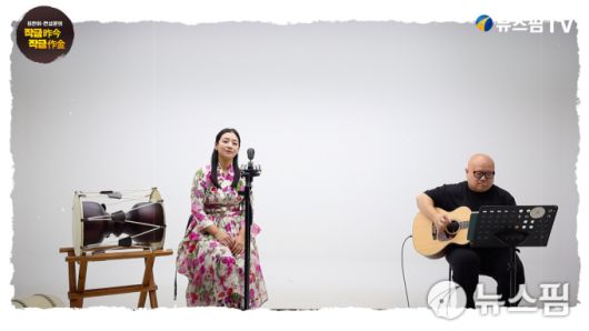 [서울=뉴스핌] 이지은 기자 = '최한이·변상문의 작금작금' 제2화의 제2편에서이 공개됐다. 본편은 종합뉴스통신사 뉴스핌TV의 유튜브 채널 '뉴스핌TV'와 'K·SPOT'에서 확인할 수 있다. 맨 왼쪽부터 김보성 소리꾼, 이철수 기타리스트. 2025.10.30 alice09@newspim.com