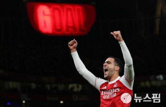 [런던 로이터=뉴스핌] 아스널의 미켈 메리노가 4일에 열린 브렌트퍼드와의 EPL 14라운드 경기에서 골을 넣은 뒤 환호하고 있다. 2025.12.05 wcn05002@newspim.com