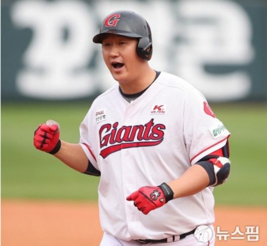 롯데 시절 이대호. [사진=롯데]