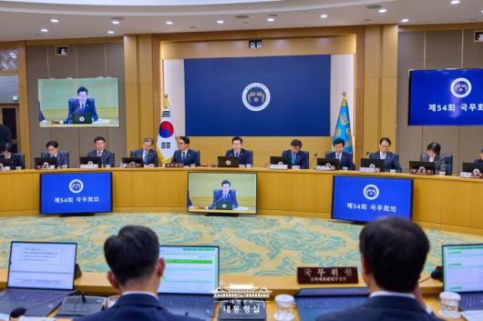 이재명 대통령이 16일 정부세종청사에서 국무회의를 주재하고 있다. [사진=대통령실]