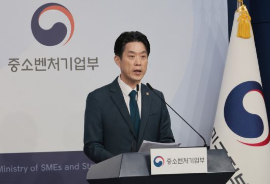 [서울=뉴스핌] 이길동 기자 = 노용석 중소벤처기업부 차관이 2일 서울 종로구 정부서울청사에서 '2026년  중소벤처기업부 예산안' 관련 브리핑을 하고 있다. 2025.09.02gdlee@newspim.com