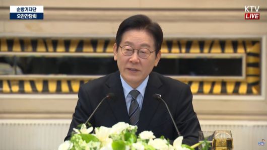 이재명 대통령이 7일 상하이 프레스센터에서 열린 기자간담회에서 발언하는 모습. [캡쳐=KTV]