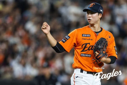선발 투수에서 불펜 투수로 보직 변경한 엄상백. [사진 = 한화]
