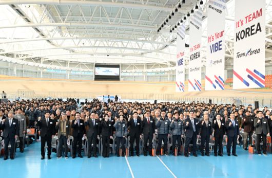 [서울=뉴스핌] 김용석 기자 = 훈련개시식에 모인 국가대표와 관계자들. [사진= 한국기원] 2026.01.07 fineview@newspim.com