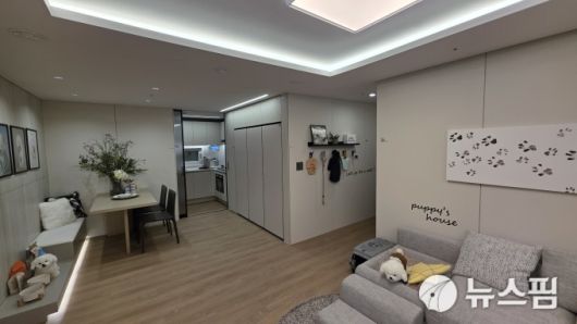 [서울=뉴스핌] 송현도 기자 = 펫테리어(Pet+Interior)를 적용한 유니트의 모습. 2026.01.16 dosong@newspim.com