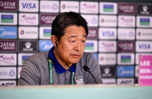 [서울=뉴스핌] 장환수 스포츠전문기자= 이민성 U-23 대표팀 감독이 18일 호주와 8강전이 끝난 뒤 인터뷰를 하고 있다. [사진=AFC] 2026.01.18 zangpabo@newspim.com
