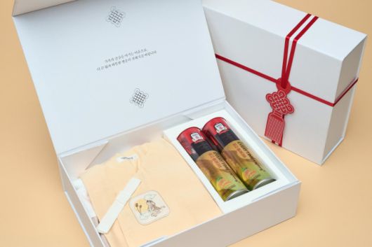 [사진=아가방·정관장]