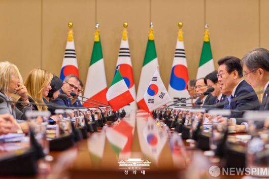 [서울=뉴스핌] 이재명 대통령이 지난 19일 오전 청와대에서 조르자 멜로니 이탈리아 총리와 정상회담을 하고 있다. [사진=청와대] 2026.01.20 photo@newspim.com