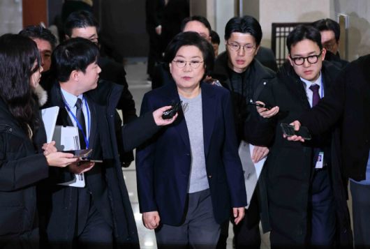 [서울=뉴스핌] 윤창빈 기자 = 이혜훈 기획예산처 장관 후보자가 23일 서울 여의도 국회에서 인사청문회 참석을 위해 이동하고 있다. 2026.01.23 pangbin@newspim.com