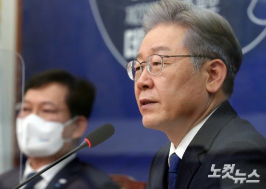 더불어민주당 제20대 대통령후보로 선출된 이재명 경기도지사가 지난 11일 국회에서 열린 '당지도부-더불어민주당 대통령 후보 상견례'에서 모두발언을 하고 있다. 윤창원 기자