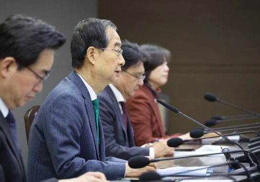 한덕수 국무총리가 7일 정부세종청사에서 열린 국정현안관계장관회의를 주재하는 모습. 연합뉴스