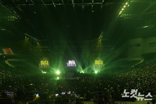 3층 중앙 좌석에서 찍은 본무대 모습. 공연이 시작되기 전 찍은 사진이다. 김수정 기자