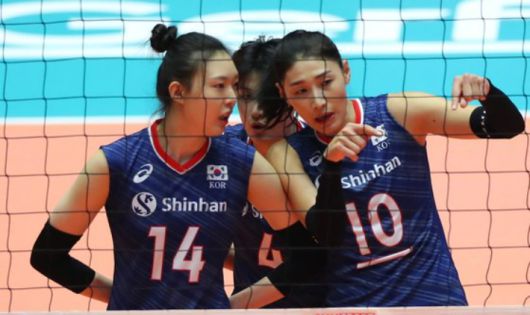 국가대표 시절 김연경(오른쪽)과 양효진. 연합뉴스