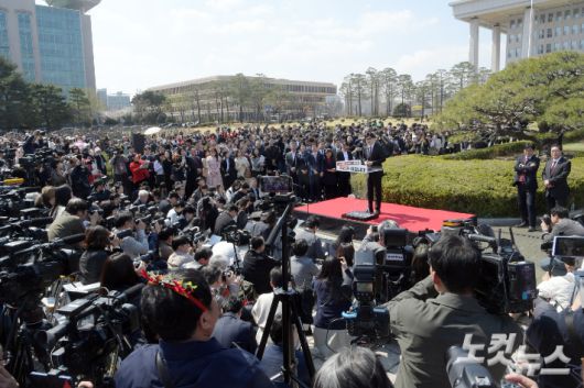 한동훈 전 국민의힘 대표가 10일 서울 여의도 국회에서 제21대 대통령선거 출마 선언을 하고 있다. 윤창원 기자