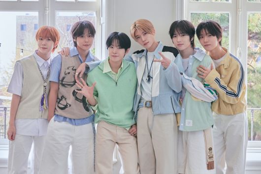 NCT 위시의 미니 2집 '팝팝'은 동명의 타이틀곡을 비롯해 총 6곡이 실렸고, 14일 저녁 6시 발매됐다. SM엔터테인먼트 제공