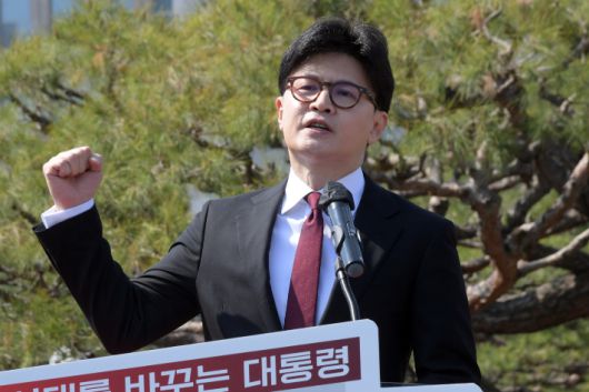 한동훈 전 국민의힘 대표가 10일 서울 여의도 국회에서 제21대 대통령선거 출마 선언을 하고 있다. 윤창원 기자