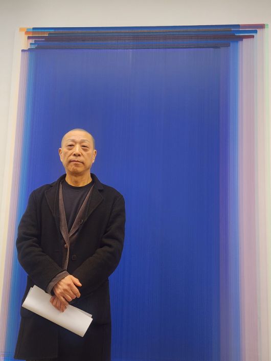 15일 개인전 '겹 회화(Layered Painting): 거의 푸르른'이 열리고 있는 서울 종로구 학고재에서 만난 장승택 화백. 곽인숙 기자