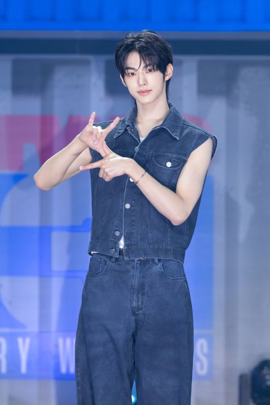 투어스 도훈. 플레디스 엔터테인먼트 제공