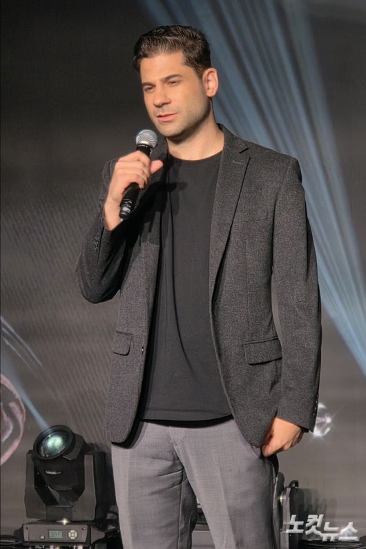 신인 걸그룹 VVS를 제작한 MZMC 폴 브라이언 톰슨 대표. 김수정 기자