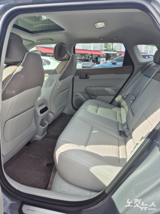 EV4 2열 공간. 정석호 기자