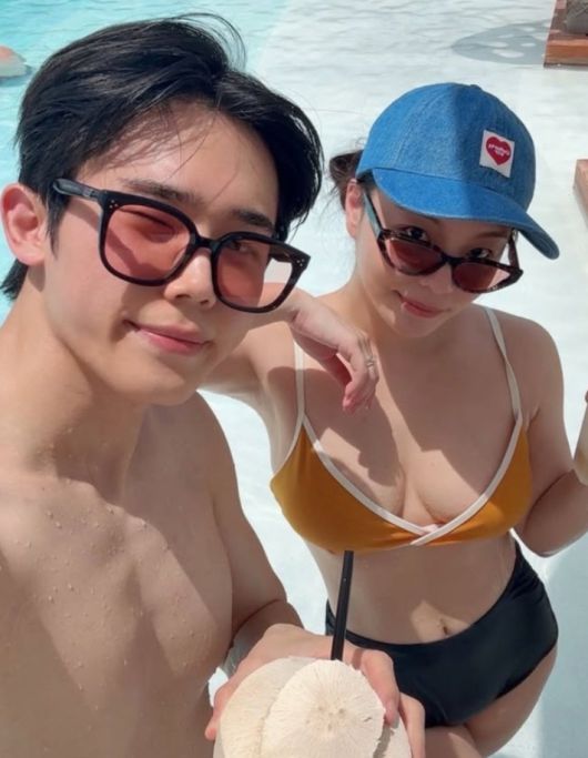 사업가 최시훈과 가수 에일리. 가수 에일리 SNS 캡처