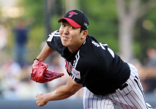 2일 SSG와 홈 경기에서 LG 4연패 탈출의 선봉에 서는 좌완 손주영. 연합뉴스