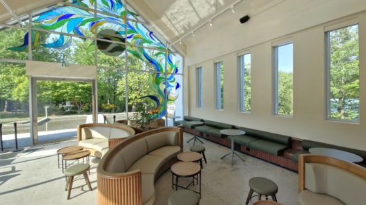 스타벅스 양산통도사점 본관 내부 전경. 스타벅스 제공