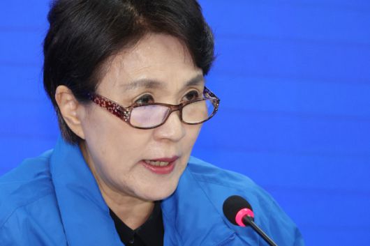 더불어민주당 강금실 총괄선대위원장이 발언하는 모습. 연합뉴스