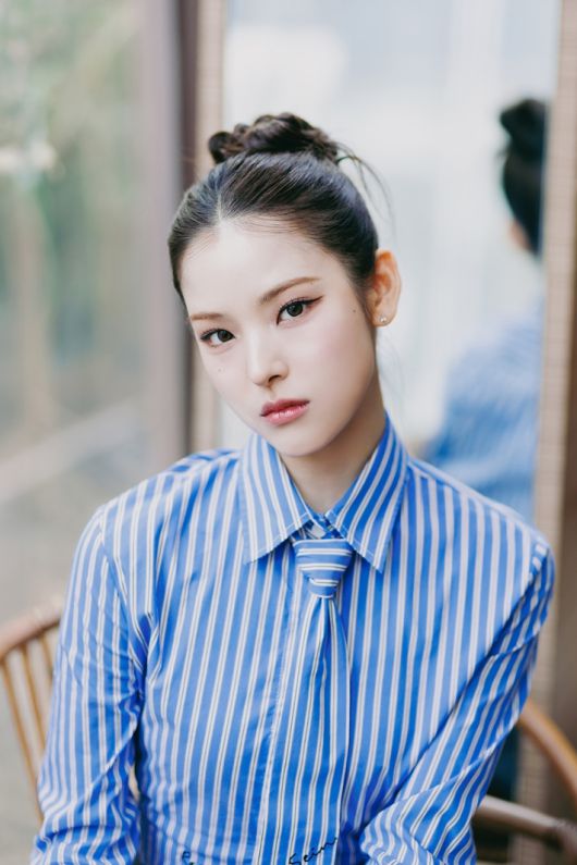 이즈나 마이. 웨이크원 제공